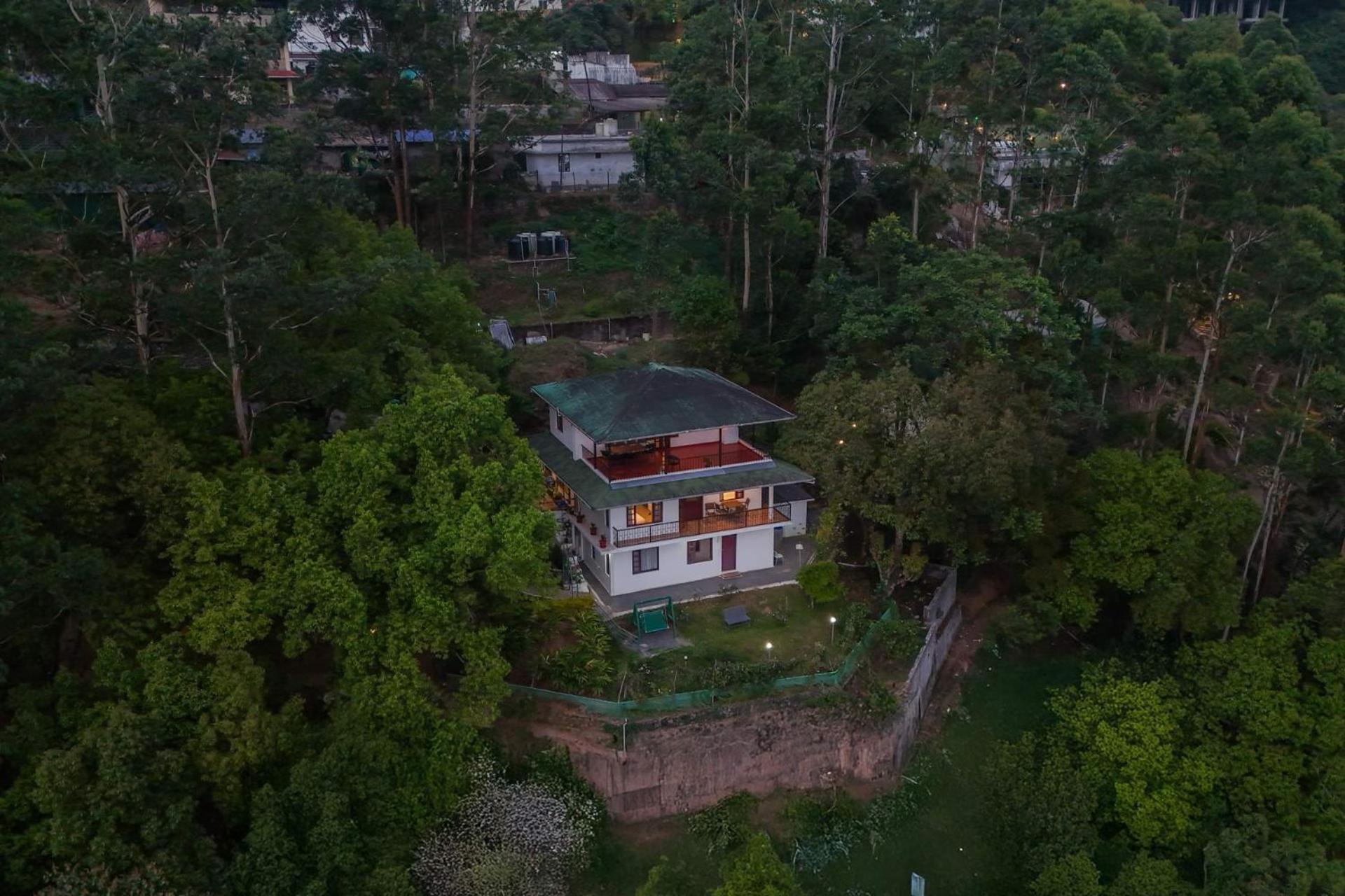 Stayvista At Vale Echoes - Breakfast Included Munnar Exterior photo